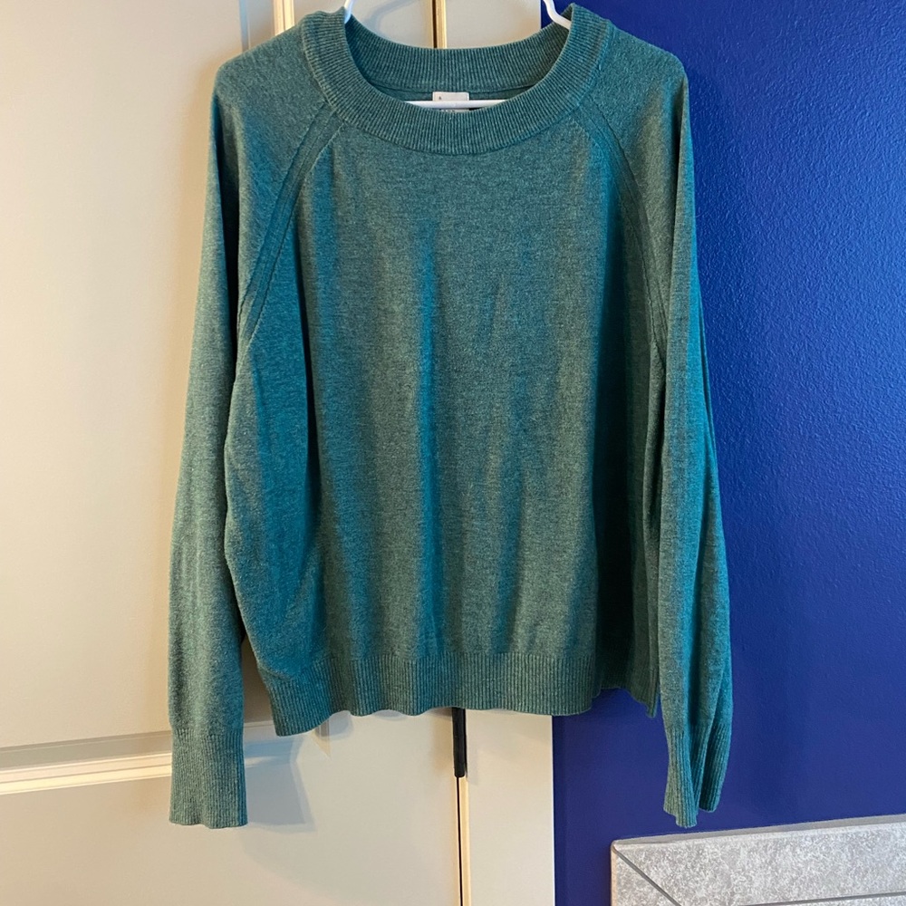 Lightweight sweater